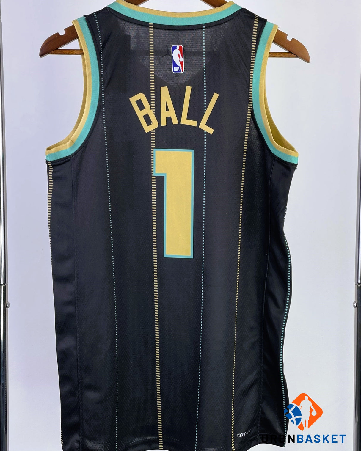 BALL LAMELO (CHA)