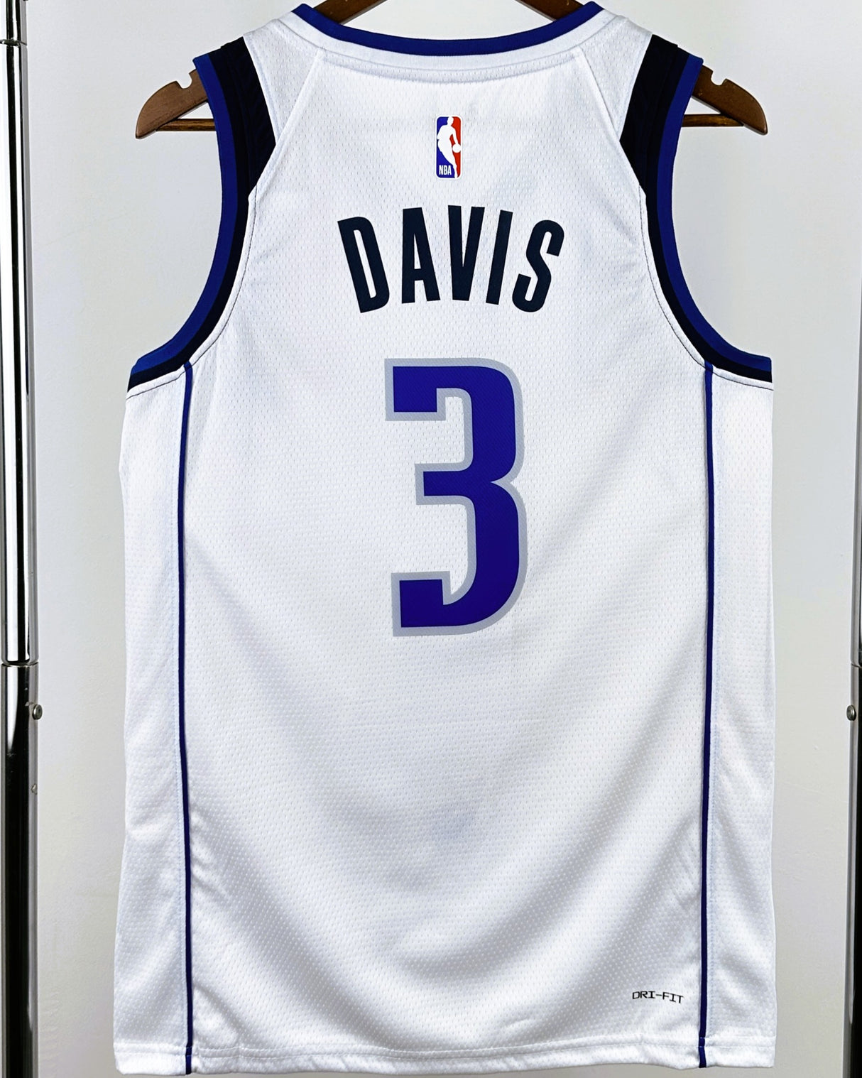 DAVIS ANTHONY (DAL)