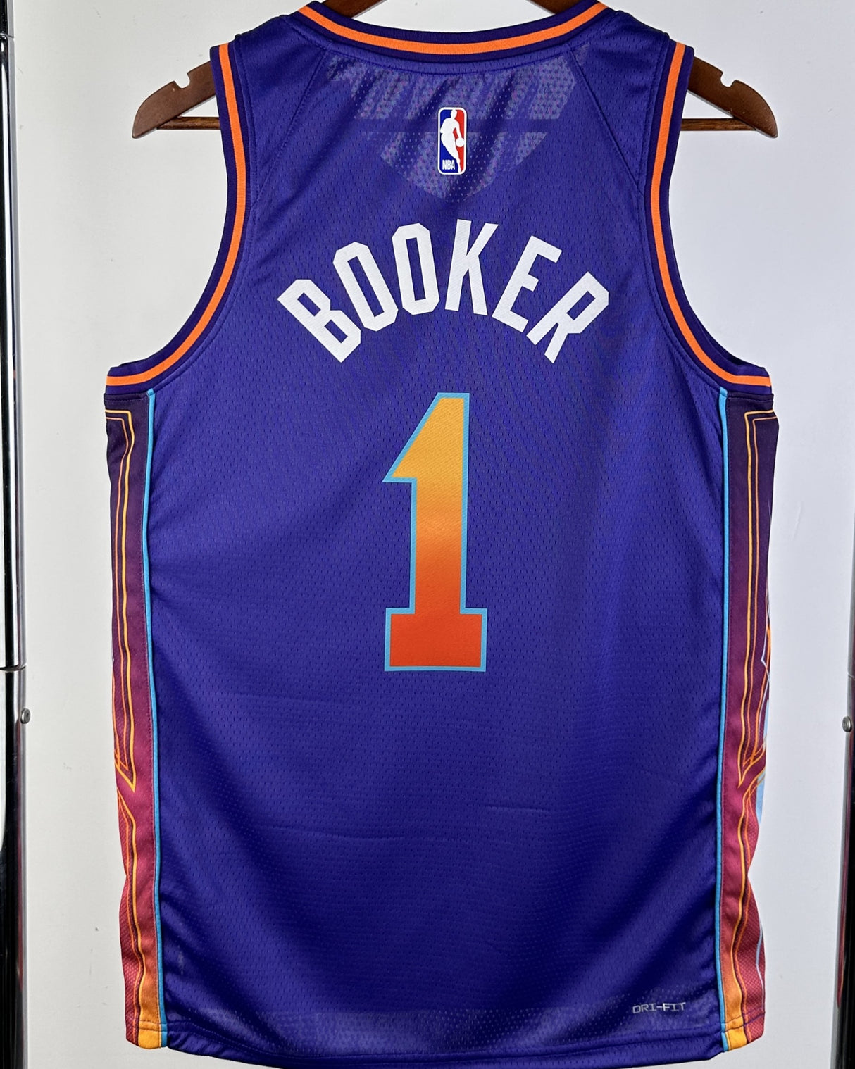 BOOKER DEVIN (PHO)